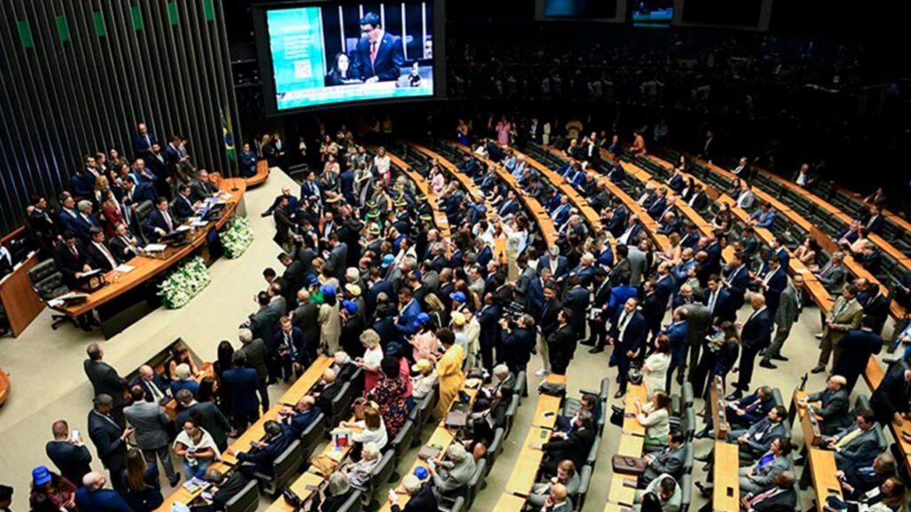 Base do governo impõe condições para alterar relatório da PEC da Segurança Pública