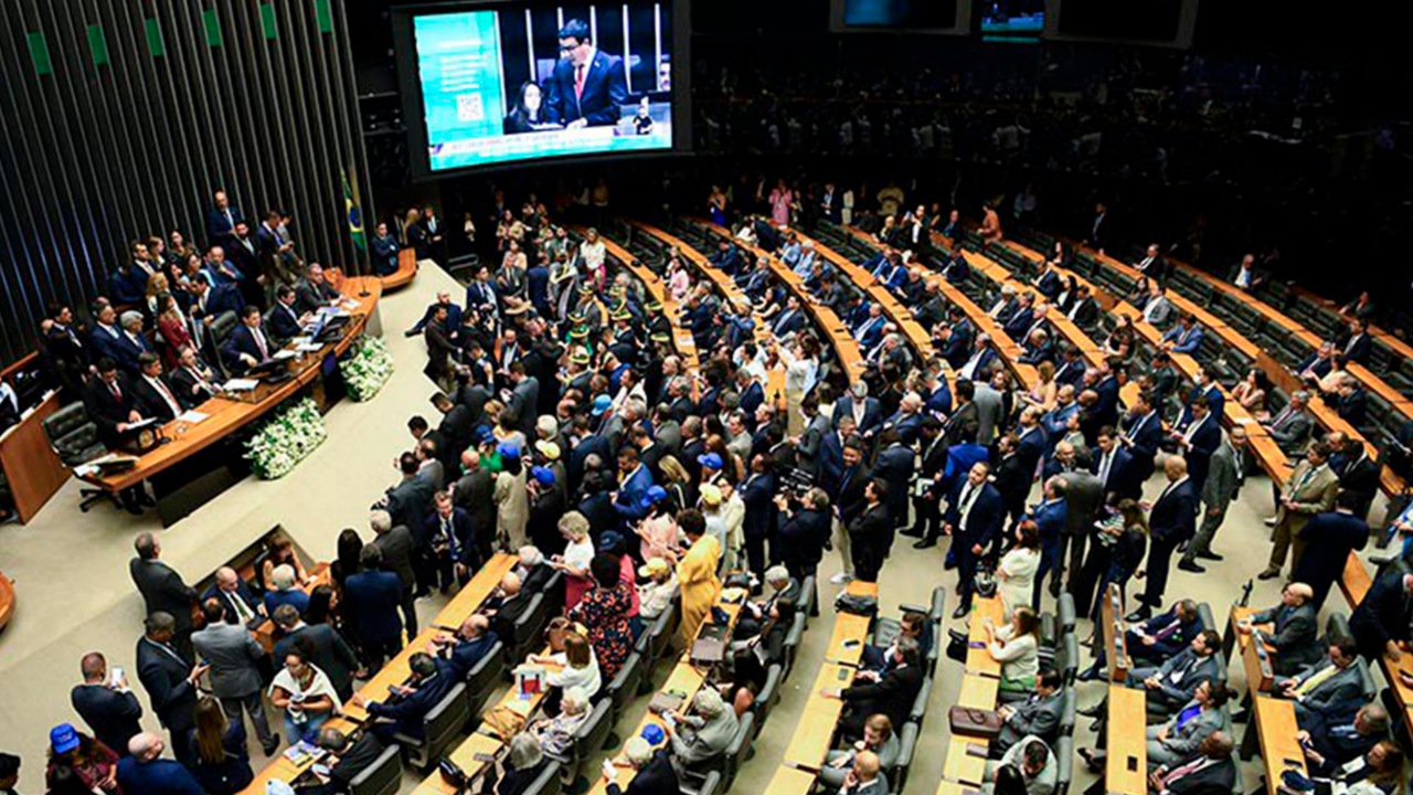 Base do governo impõe condições para alterar relatório da PEC da Segurança Pública